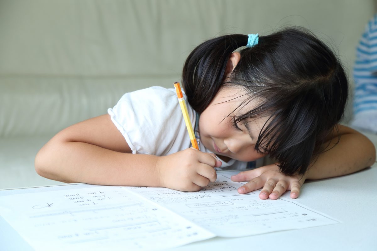 子どもの猫背が気になる保護者の方へ